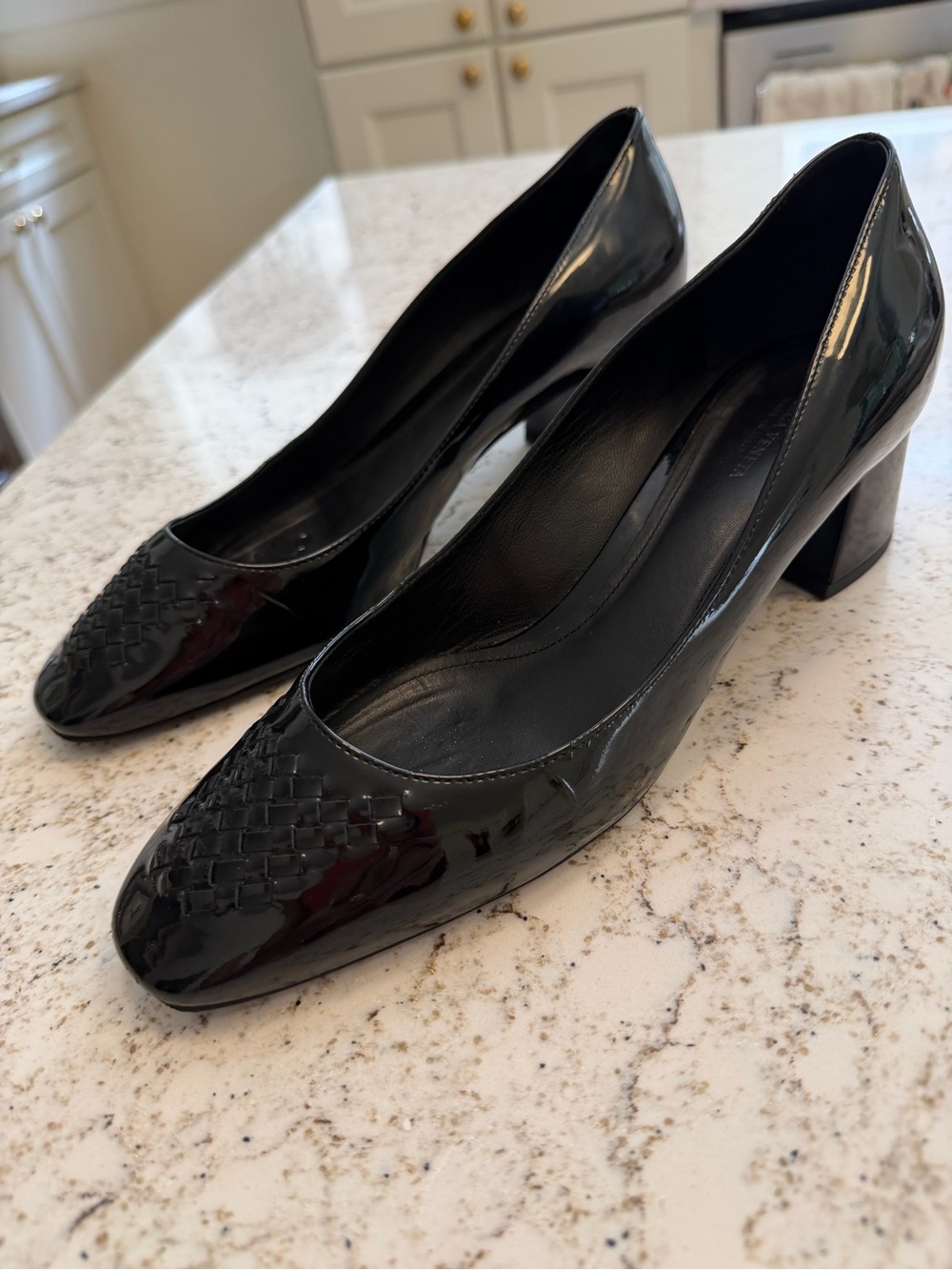 Bottega Veneta Black Patent Leather Woven Toe Block Heel Pumps 38
